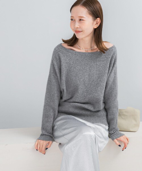 URBAN RESEARCH ROSSO（アーバンリサーチロッソ）の「エアリーニット2WAYネックプルオーバー（ニット/セーター・レディース・GRAY/BEIGE・Free）」の7枚目の写真