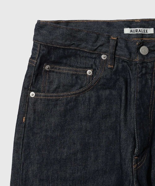 ADAM ET ROPE'(アダムエロペ)の「【AURALEE/オーラリー】HARD TWIST DENIM WIDE PANTS(デニムパンツ・メンズ・ネイビー・28/30/32/34)」の11枚目の写真