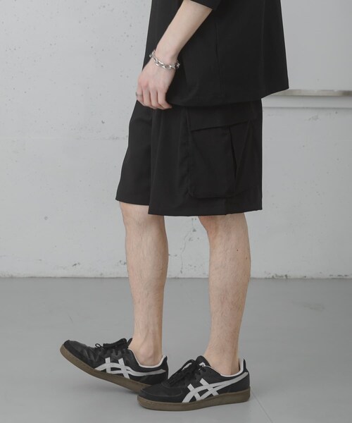 SENSE OF PLACE by URBAN RESEARCH(センスオブプレイスバイアーバンリサーチ)の「ワイドカーゴショートパンツ(その他パンツ・メンズ・IVORY/BLACK/CHARCOAL・M/L)」の16枚目の写真