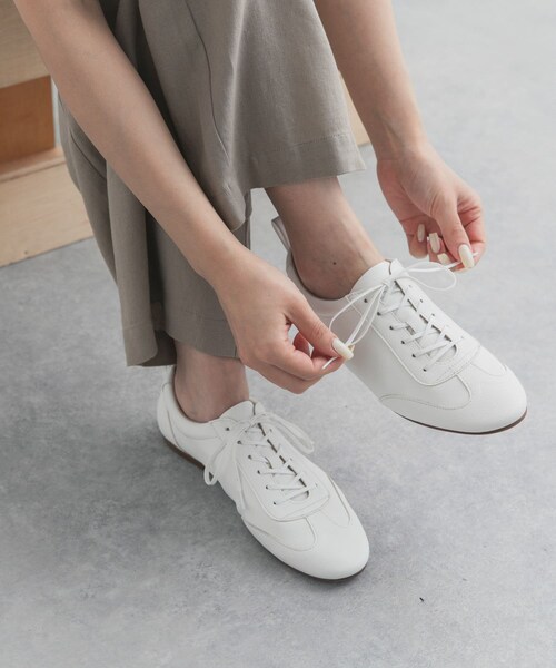 URBAN RESEARCH DOORS(アーバンリサーチドアーズ)の「ライトウェイトレースアップシューズ(その他シューズ・レディース・WHITE/BLACK・36/37/38)」の6枚目の写真