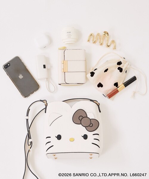 VIS（ビス）の「【HELLO KITTY×VIS】ダブルフェイスハートカットミニショルダーバッグ（ショルダーバッグ・レディース・ブラック/オフホワイト・F）」の13枚目の写真