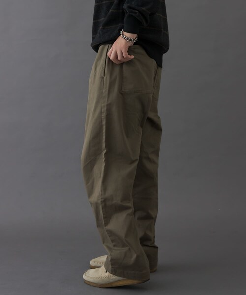 URBAN RESEARCH DOORS(アーバンリサーチドアーズ)の「FORK&SPOON イージーチノパンツ(チノパンツ・メンズ・BLACK/SAGE・4/5)」の19枚目の写真
