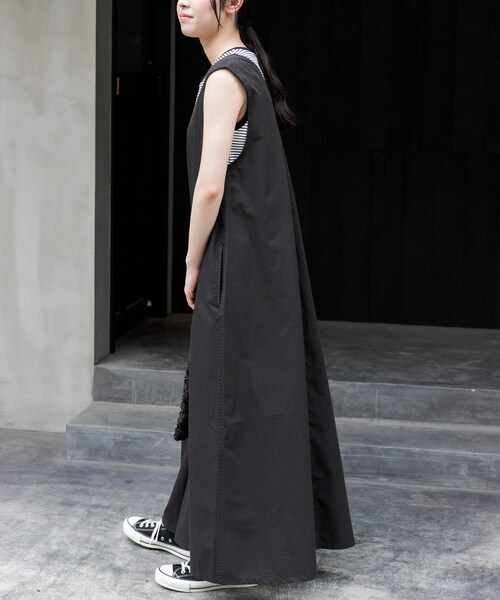URBAN RESEARCH DOORS（アーバンリサーチドアーズ）の「FORK&SPOON　テントラインUネックワンピース（ワンピース・レディース・BROWN/BLACK/BEIGE・1/2）」の7枚目の写真