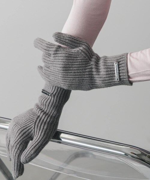 SENSE OF PLACE by URBAN RESEARCH（センスオブプレイスバイアーバンリサーチ）の「モチモチニットグローブ（ベルト・レディース・CHARCOAL/RED/GRAY・one）」の2枚目の写真