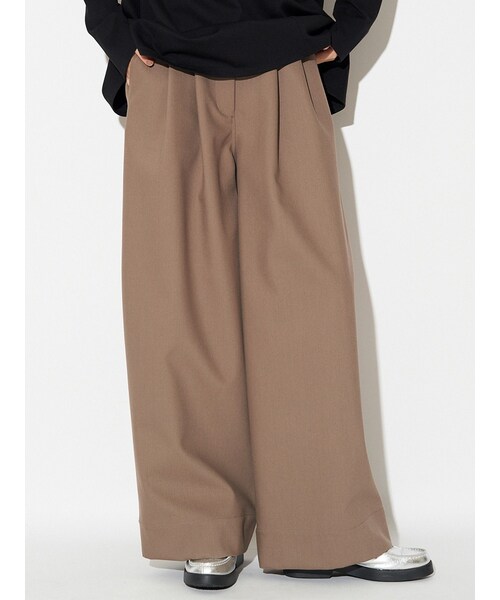 ELENDEEK（エレンディーク）の「TUCK WIDE REG PT（その他パンツ・レディース・オフホワイト/ブラック/ブラウン/モカ・01/02）」の16枚目の写真