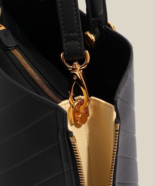 ROPE'（ロペ）の「【E'POR】【数量限定】Y BAG Medium Emboss（トートバッグ・レディース・ブラック/ベージュ・F）」の13枚目の写真