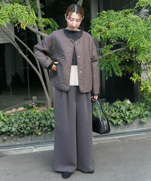 ITEMS URBANRESEARCH(アイテムズ アーバンリサーチ)の「ノーカラー中綿ブルゾン(ノーカラージャケット・レディース・BLK/BEG/BRN・FREE)」の19枚目の写真