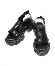 UN3D. | HOLE CUTTING LEATHER SANDAL(サンダル)