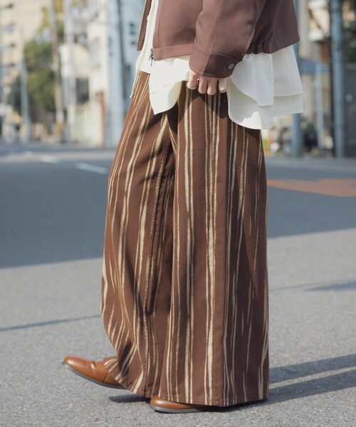 SENSE OF PLACE by URBAN RESEARCH(センスオブプレイスバイアーバンリサーチ)の「マーブルプリントワイドデニム(デニムパンツ・メンズ・BROWN/OLIVE・M/L)」の5枚目の写真
