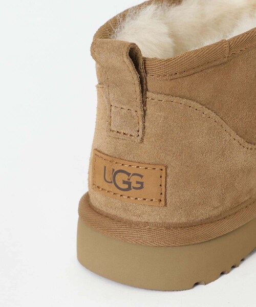 URBAN RESEARCH（アーバンリサーチ）の「UGG　CLASSIC ULTRA MINI（ブーツ・レディース・BLACK/CHESTNUT・22/23/24/25）」の22枚目の写真