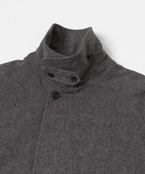 URBAN RESEARCH(アーバンリサーチ)の「POLYPLOID LONG COAT C(ステンカラーコート・メンズ・CHARCOAL・3/4)」の9枚目の写真