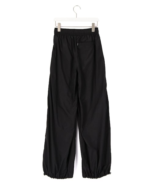 ADAM ET ROPE'（アダムエロペ）の「【DISCUS for ADAM ET ROPE'】別注 NYLON PANTS（カーゴパンツ・レディース・ブラック/ホワイト/ラベンダー・F）」の9枚目の写真
