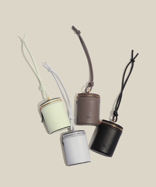 ROPE'（ロペ）の「【E'POR】Semi Cylinder CASE(リップ収納ケース)/26SS新型（ポーチ・レディース・ブラック/ダークブラウン/キミドリ/ブルー系・F）」の15枚目の写真