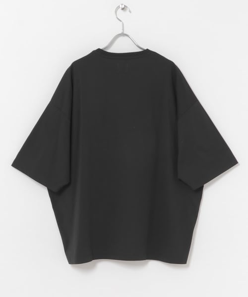 URBAN RESEARCH(アーバンリサーチ)の「Wide Dad BREEZY TECH SHORT-SLEEVE T-SHIRTS(Tシャツ/カットソー・メンズ・D.NAVY/BLACK/CHARCOAL・1/2)」の14枚目の写真