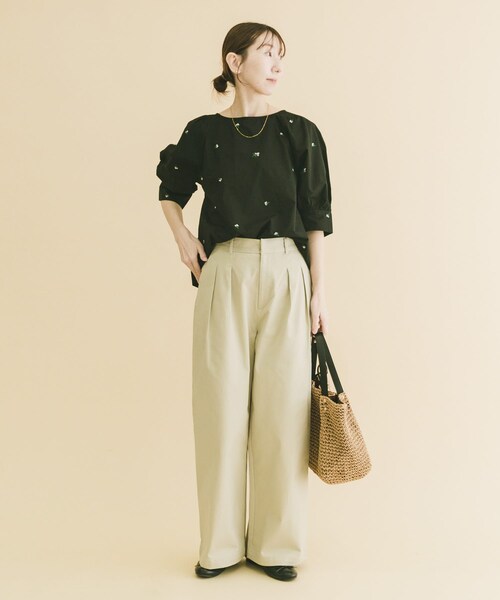 ITEMS URBANRESEARCH（アイテムズ アーバンリサーチ）の「ストレッチチノパンツ（チノパンツ・レディース・CML/L.BEG/NVY・S/M）」の17枚目の写真