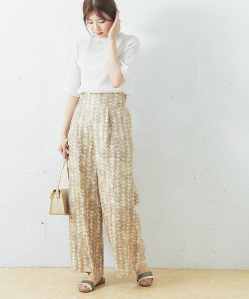 URBAN RESEARCH ROSSO（アーバンリサーチロッソ）の「リーフプリントワイドパンツ（その他パンツ・レディース・P/BEIGE/BEIGE・36/38）」の16枚目の写真