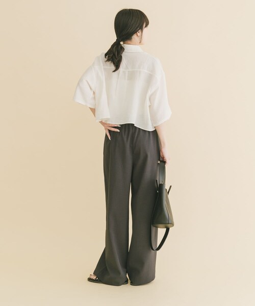 ITEMS URBANRESEARCH(アイテムズ アーバンリサーチ)の「ドットボタンハンソデシアーシャツ(シャツ/ブラウス・レディース・OFF/BLK/BRN/BLU・Free)」の9枚目の写真