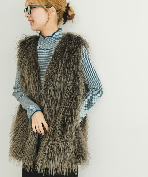 ITEMS URBANRESEARCH（アイテムズ アーバンリサーチ）の「フェイクファーベスト（テーラードジャケット・レディース・CHA/OFF・FREE）」の11枚目の写真