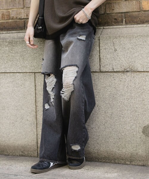 SENSE OF PLACE by URBAN RESEARCH（センスオブプレイスバイアーバンリサーチ）の「『ユニセックス』ダメージデニムワイドパンツ（デニムパンツ・メンズ・BLACK/D.INDIGO・M/L）」の8枚目の写真