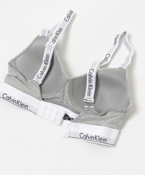 URBAN RESEARCH(アーバンリサーチ)の「Calvin Klein LGHTLY LINED BRALETTE(ブラジャー・レディース・P7A-B10 GY/UB1-BLACK/100-WHITE・S/M)」の14枚目の写真