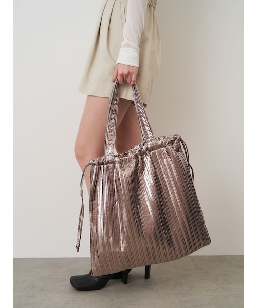 ELENDEEK（エレンディーク）の「PLEATS TOTEBAG（トートバッグ・レディース・ブラック/ブラウン/シルバー・F）」の16枚目の写真
