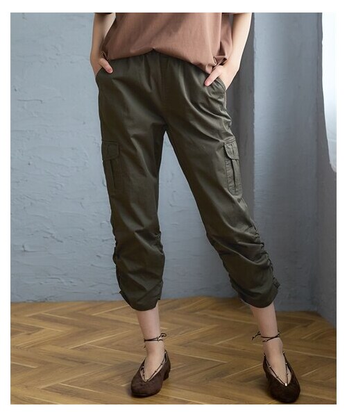 nissen（ニッセン）の「＜大きいサイズ＞裾シャーリング７分丈パンツ（ゆったりヒップ）（パンツ・レディース・黒/カーキ・L/LL/3L/4L/5L/6L/8L/10L）」の13枚目の写真