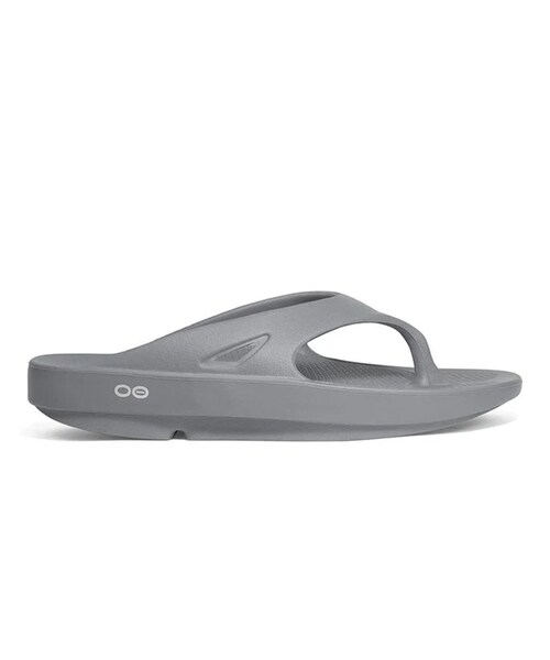 ADAM ET ROPE'（アダムエロペ）の「【OOFOS/ウーフォス】OORIGINAL（サンダル・メンズ・ブラック/チャコール/グレー系・25.0/26.0/27.0/28.0/29.0）」の17枚目の写真