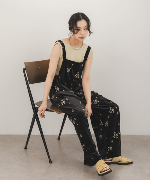 KBF（ケイビーエフ）の「ベロアサロペット（つなぎ/オールインワン・レディース・BLACK/BLACK刺繍/NAVY刺繍・One）」の11枚目の写真