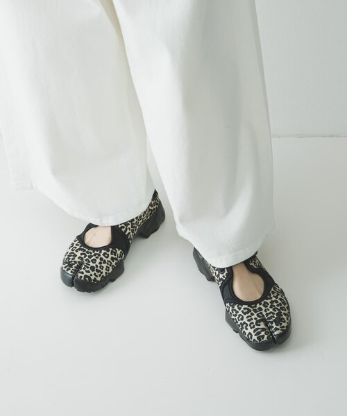 URBAN RESEARCH(アーバンリサーチ)の「NIKE エア リフト(スニーカー・レディース・BLK HEMP・23/24/25/26)」の3枚目の写真