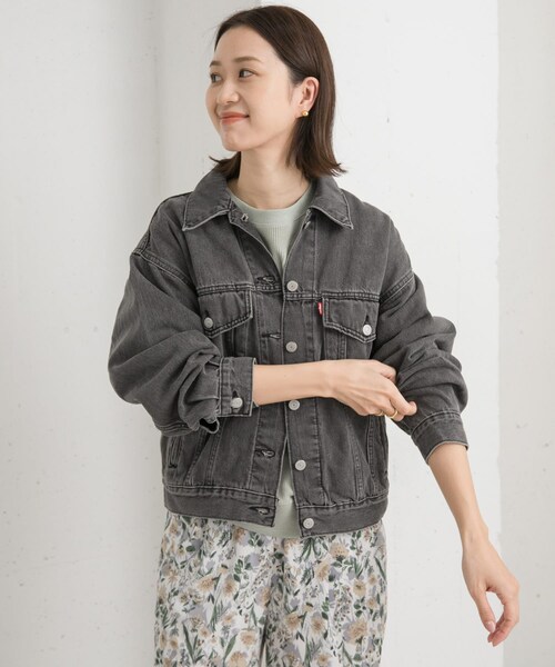 URBAN RESEARCH DOORS（アーバンリサーチドアーズ）の「Levi’s　90s TRUCKER（デニムジャケット・レディース・ライトインディゴ/ブラック・S）」の8枚目の写真
