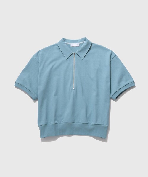 ADAM ET ROPE'(アダムエロペ)の「【REVERBERATE/リバーバレイト】HALF ZIP JERSEY SHORT SLEEVE(ポロシャツ・メンズ・ブラック/チャコール/ブルー系・2)」の4枚目の写真