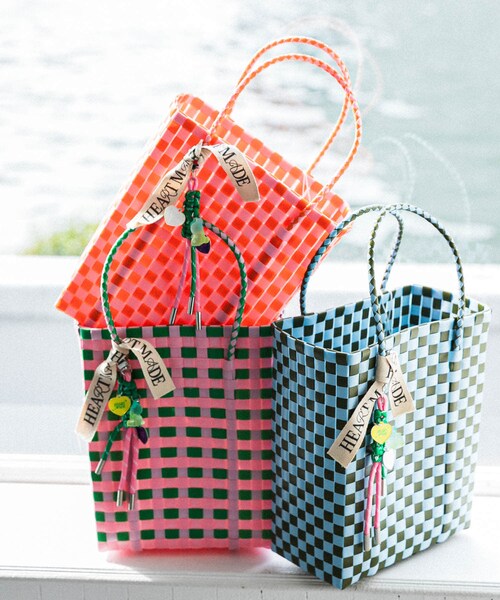 URBAN RESEARCH（アーバンリサーチ）の「HEARTMADE　Avery Everyday Tote（トートバッグ・レディース・02 O Pink/01 F Blue・-）」の7枚目の写真