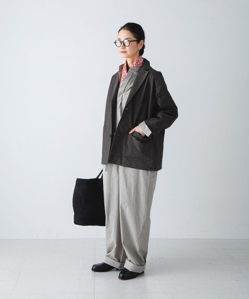 かぐれ(カグレ)の「『ユニセックス』コットンテーラードジャケット(テーラードジャケット・レディース・BEIGE/CHARCOAL/BLACK・1/2)」の18枚目の写真