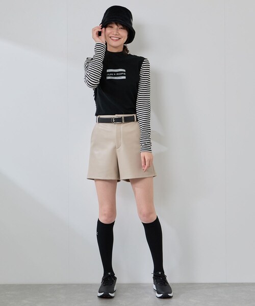 ROPE'（ロペ）の「レザーライクショートパンツ/Oggi掲載（その他パンツ・レディース・ブラック/ベージュ・L/M/S）」の11枚目の写真