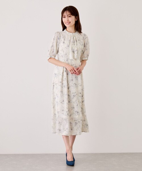 Jayro(ジャイロ)の「半袖ボウタイワンピース(ワンピース・レディース・ホワイト系/ネイビー/ブルー/ピンク・M)」の8枚目の写真