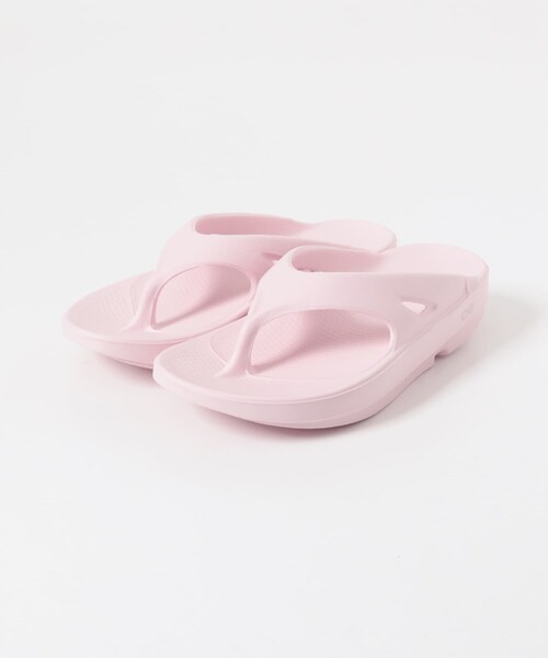 URBAN RESEARCH DOORS（アーバンリサーチドアーズ）の「OOFOS　OORIGINAL（サンダル・レディース・BLACK/PRIMROSE/MOONSTONE・5/6/7/8）」の2枚目の写真