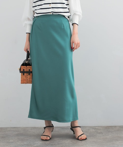 URBAN RESEARCH ROSSO（アーバンリサーチロッソ）の「リップルサテンスカート（スカート・レディース・ivory/emerald・36/38）」の2枚目の写真