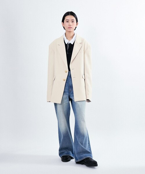 ADAM ET ROPE'(アダムエロペ)の「BOXY SET UP JACKET(テーラードジャケット・レディース・ブラック/ベージュ系・38/40/42)」の15枚目の写真