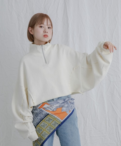 KBF（ケイビーエフ）の「ハーフZIPリメイクスウェット（スウェット・レディース・IVORY/L.BLUE/BROWN・one）」の4枚目の写真