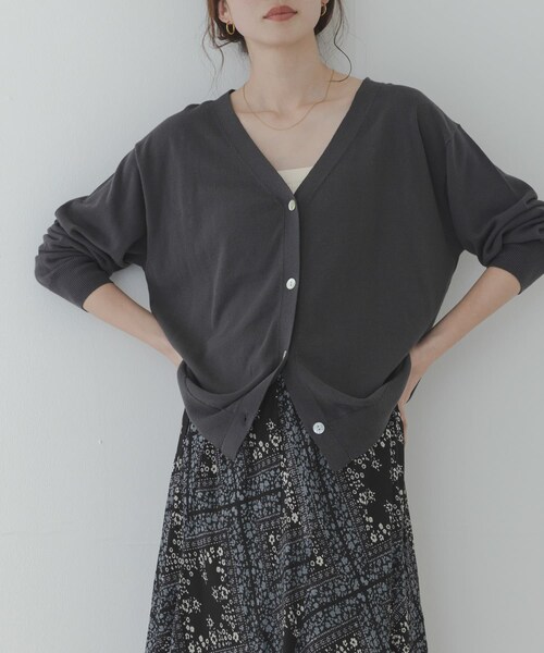 URBAN RESEARCH Sonny Label（アーバンリサーチサニーレーベル）の「『WEB限定』クールミストミディカーディガン（ニット/セーター・レディース・チャコール/L.グレー/ライムミント/ネイビー・Free）」の2枚目の写真