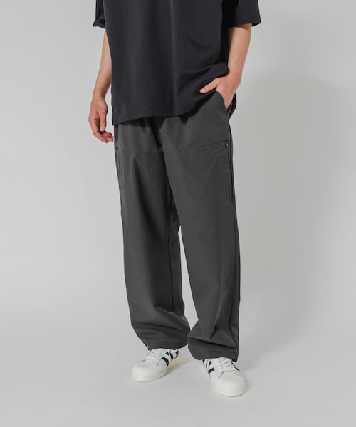URBAN RESEARCH(アーバンリサーチ)の「『洗濯可/防シワ/撥水』COOL DOTS EASY PANTS(その他パンツ・メンズ・BLACK/CHARCOAL/NAVY・M/L)」の2枚目の写真