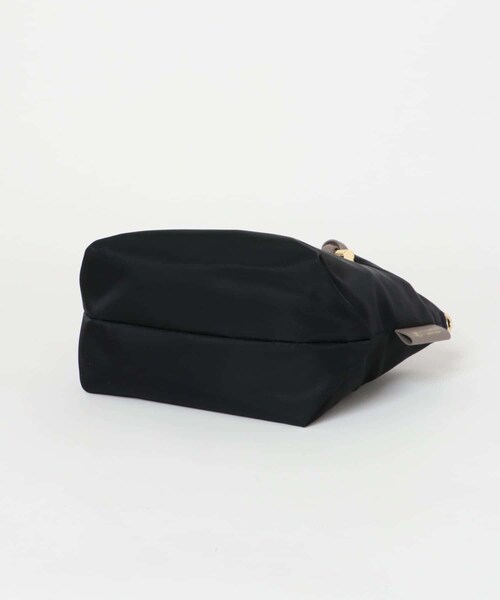 URBAN RESEARCH ROSSO（アーバンリサーチロッソ）の「『一部別注カラー』VIOLA d’ORO　BIANCA　S（トートバッグ・レディース・BLKBLK/TAUPEBLK/BLKTAUPE/別注BRNNVY・S）」の8枚目の写真