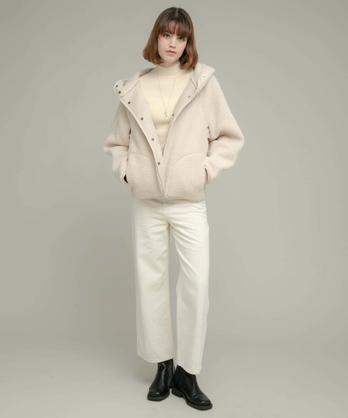 URBAN RESEARCH Sonny Label（アーバンリサーチサニーレーベル）の「ムートンリバーシブルフーディーコート（ムートンコート・レディース・CCLxCCL/IVOxBEG/OFF×CAM・36/38）」の9枚目の写真