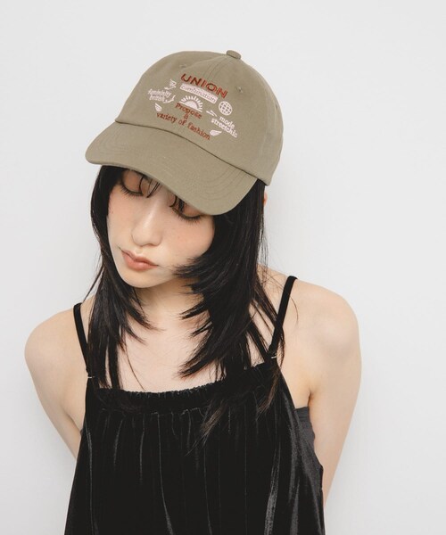 KBF（ケイビーエフ）の「バイカラーエンブロイダリーCAP（キャップ・レディース・IVORY/MOSS GREEN/NAVY・one）」の12枚目の写真