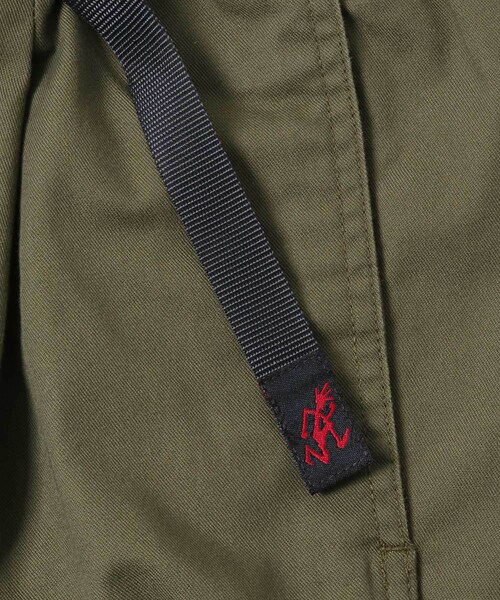 EKAL（エカル）の「GRAMICCI　T/C TWILL TUCK TAPERED PANTS（その他パンツ・メンズ・PINE/BLACK/CHARCOAL・S/M/L/XL）」の21枚目の写真