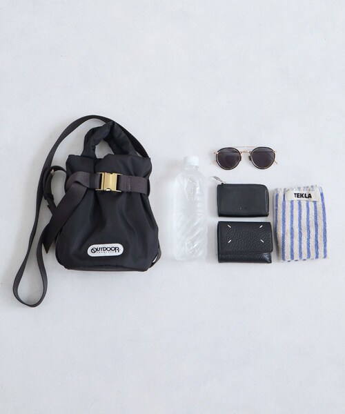 ADAM ET ROPE'(アダムエロペ)の「【OUTDOOR PRODUCTS for SALON】2WAY ベルトトートバッグSS(トートバッグ・レディース・ブラック/ダークブラウン・F)」の9枚目の写真