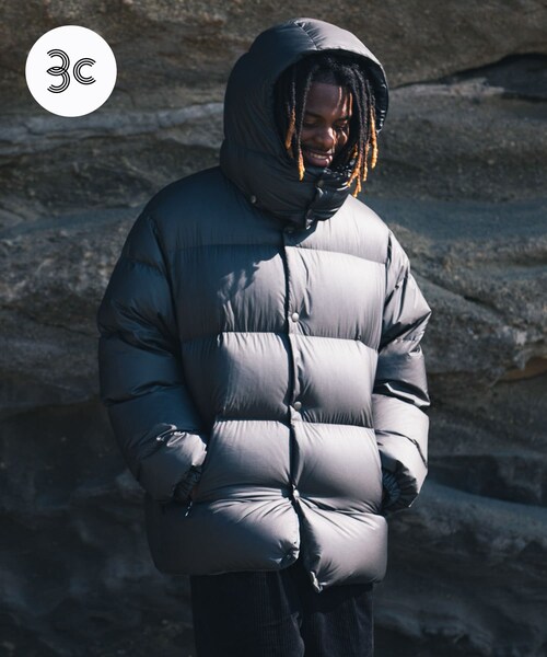 URBAN RESEARCH（アーバンリサーチ）の「KAJIF LIGHT DOWN JACKET（その他アウター・メンズ・BLACK/D.GREEN/ORANGE・M/L）」の2枚目の写真