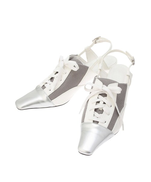 MURUA（ムルーア）の「ポインテッドトゥスニーカーサンダル（サンダル・レディース・ホワイト/ブラック・22.5/23.5/24.5）」の2枚目の写真