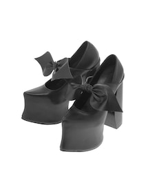 APPLE SHOES
