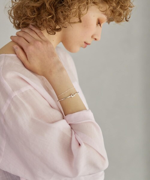 URBAN RESEARCH（アーバンリサーチ）の「decor『デコール』　Knot Bangle（ブレスレット・レディース・SILVER・-）」の5枚目の写真